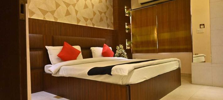 Hotel Royal Cottage Hotels in Kanpur