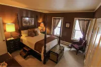 Admiral Peary Inn Hotels in Fryeburg
