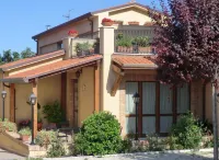 Angelucci Agriturismo Con Camere e Agri Camping - Farmhouses