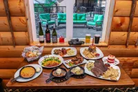 Denali Bluffs Hotel Hotels in Healy