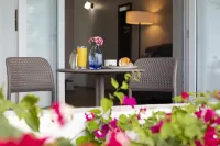 Trade Winds Hotel - Завтрак