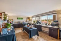 Red Lion Inn & Suites Sequim at Olympic National Park