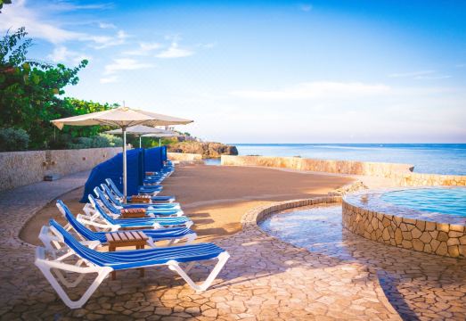 3. 오션 클리프 호..