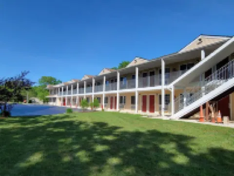 Atrium Inn & Suites Hotels in Galloway