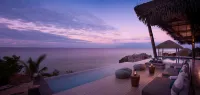 塔底萊島度假村-全包 - 泳池