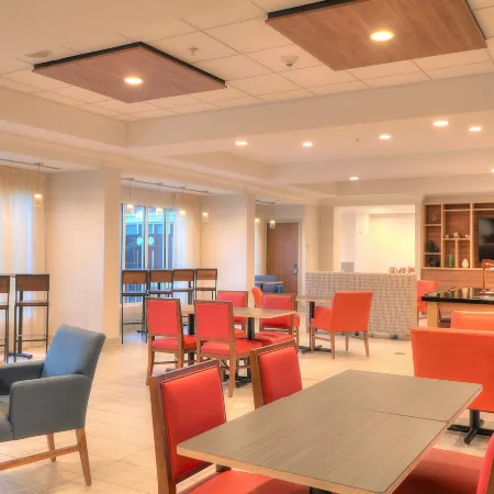 Holiday Inn Express & Suites MOBILE/SARALAND by IHG
