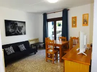 Apartamentos Arinsal 3000 فنادق في La Cortinada