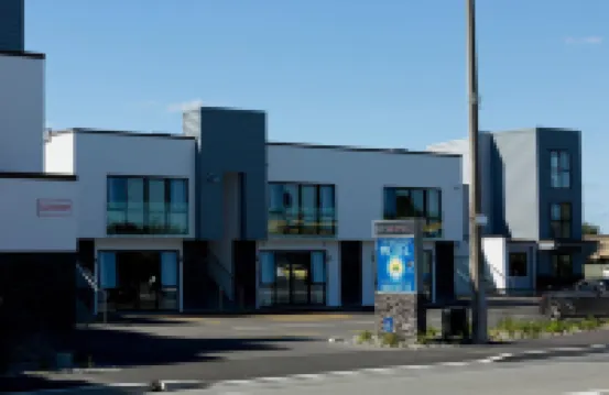 2 on Whiteleigh and 239 on Lincoln Motel Hotel berhampiran Stadium AMI