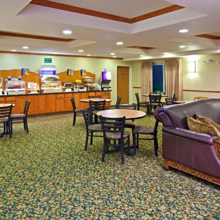 Holiday Inn Express & Suites Logan by IHG