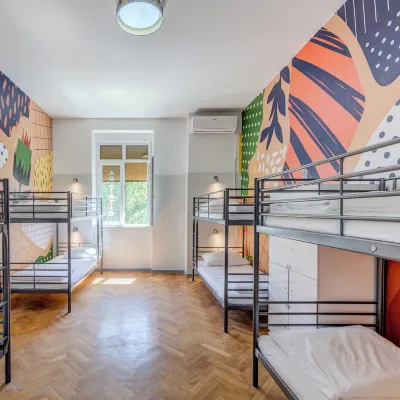 Hostel Colors of Adriatic - Youth Only Hotels near Žnjan City Beach