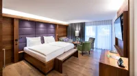 Hotel Lenzerhorn - Alpine Stay, Spa & Savour - balcony