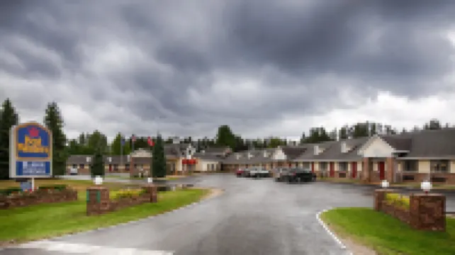 เบสท์เวสเทิร์น ออฟฮาร์เบอร์สปริงส์ โรงแรมใน