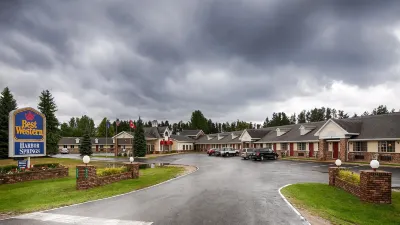 베스트 웨스턴 오브 하버 스프링스  호텔