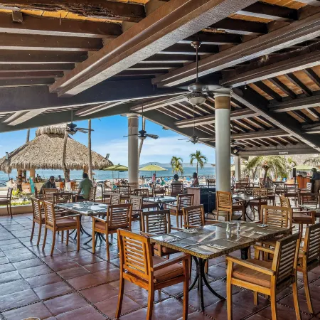 Costa Sur Resort & Spa