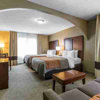 Comfort Inn & Suites Ventura Beach Rooms