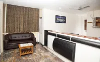 Hotel Rathnavel Towers Hotels in Pallavaram