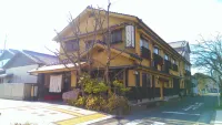 Tabino Yado Satsuki Hotels near フォレストアドベンチャー・奥日田