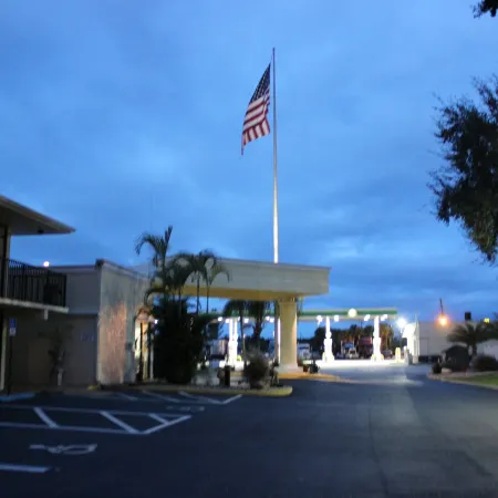 At Home Inn - Fort Pierce