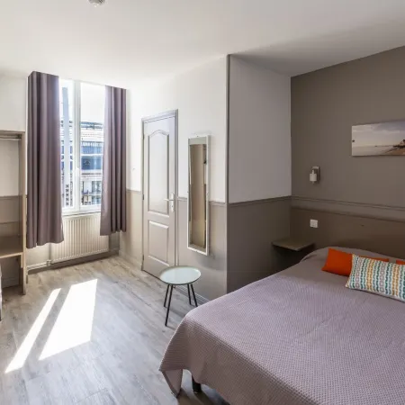 Citotel le Regina Bordeaux Gare Saint-Jean Отели рядом с достопримечательностью «Железнодорожный вокзал Бордо»