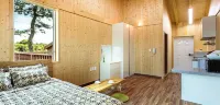 J&J Pension Hotels in Согвіпо