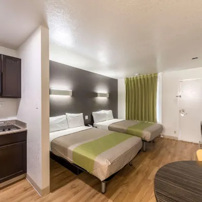 Studio 6 San Antonio, TX - Fort Sam Houston Area Hotels near Belmeade Park