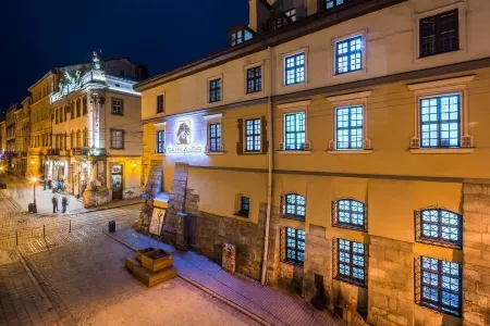 Lviv Apartments Отели рядом с достопримечательностью «Арсенал»