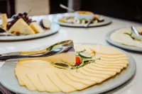 Belaire Suites Hotel - servizio colazione