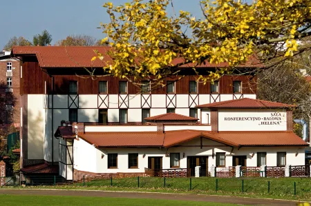 Hotel Piotr Spa&Wellness Отели в г. Валбжих