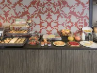 Gardette Park Hotel Hotels near 11th arr.