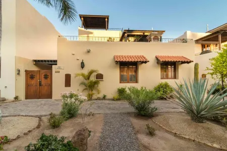 Casa Barcelona 2 Br by Casago