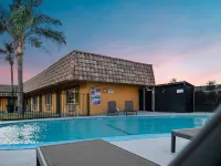 Rodeo Lodge - Pools