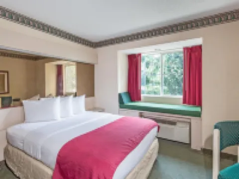 Stay Express Inn and Suites Atlanta Union City Hotels in Union City
