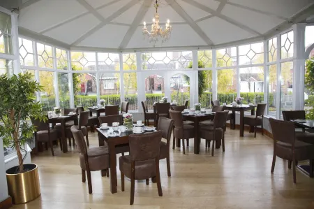The Green Isle Hotel Dublin Отели в г. Lucan