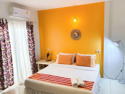 Les Fleurs House Отели в г. 