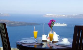 Suites of the Gods Cave Spa Hotel