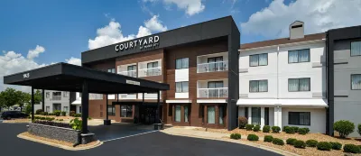 Courtyard Charlotte Matthews Hotels in Matthews