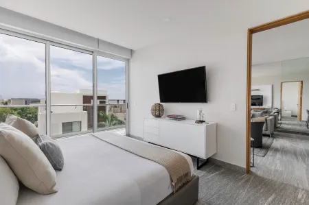 Exclusive Apartment with rooftop pool Отели рядом с достопримечательностью «Плайя Тортугас»