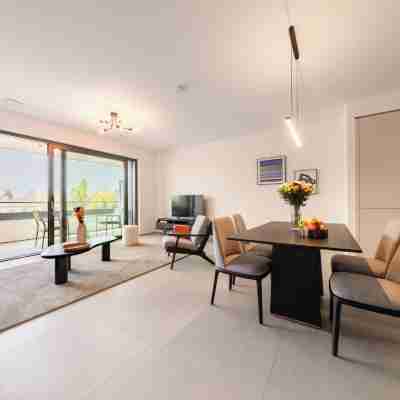 Halternative Residence Renaissance Rooms
