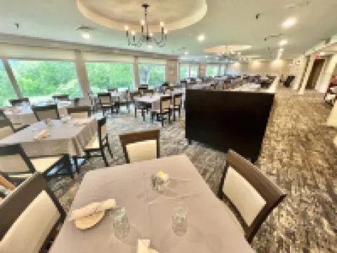 Town & Country Inn & Resort Hotels in Gorham