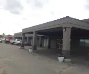 Skyview Motel - parking