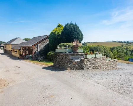 Frankaborough Farm Holiday Cottages Hotels in Lifton
