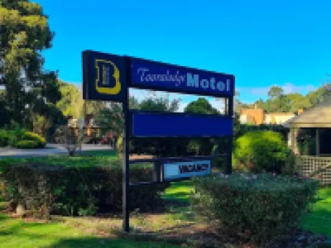 Toora Lodge Motel Hotels in Foster