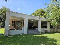 Four Seasons Lehae Guest House - Pensions
