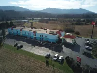 Econo Lodge - parking