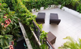 Villa Tepi Sungai