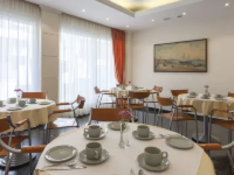 Lilia Hotel Hotels in Piraeus