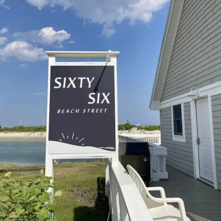 Ogunquit Oceanfront Condo, stunning views private balcony 1BR/1BA steps to town