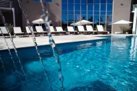 Hotel Tower Inn & Suites - Pool