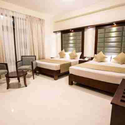 Grand 7 Hotel Kesbewa Rooms