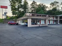 Edyn Hotel by Townhouse Wytheville US 52 Hotels near Flying J Travel Center